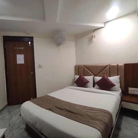 Hotel Earth Inn, Subhash Bridge, Rto Circle, Ahmedabad Exterior foto
