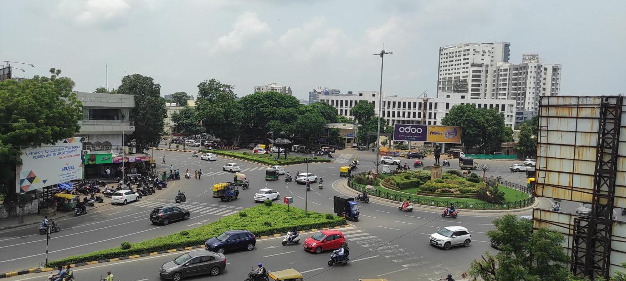 Hotel Earth Inn, Subhash Bridge, Rto Circle, Ahmedabad Exterior foto