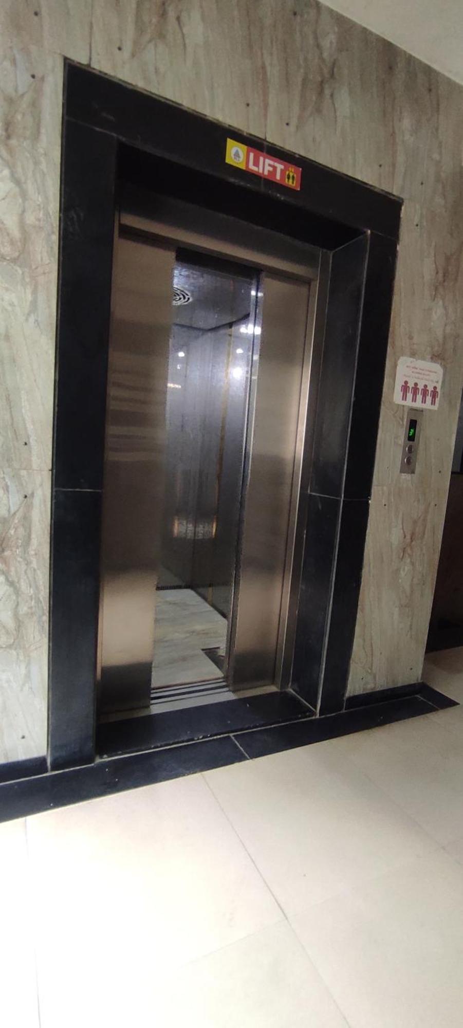 Hotel Earth Inn, Subhash Bridge, Rto Circle, Ahmedabad Exterior foto