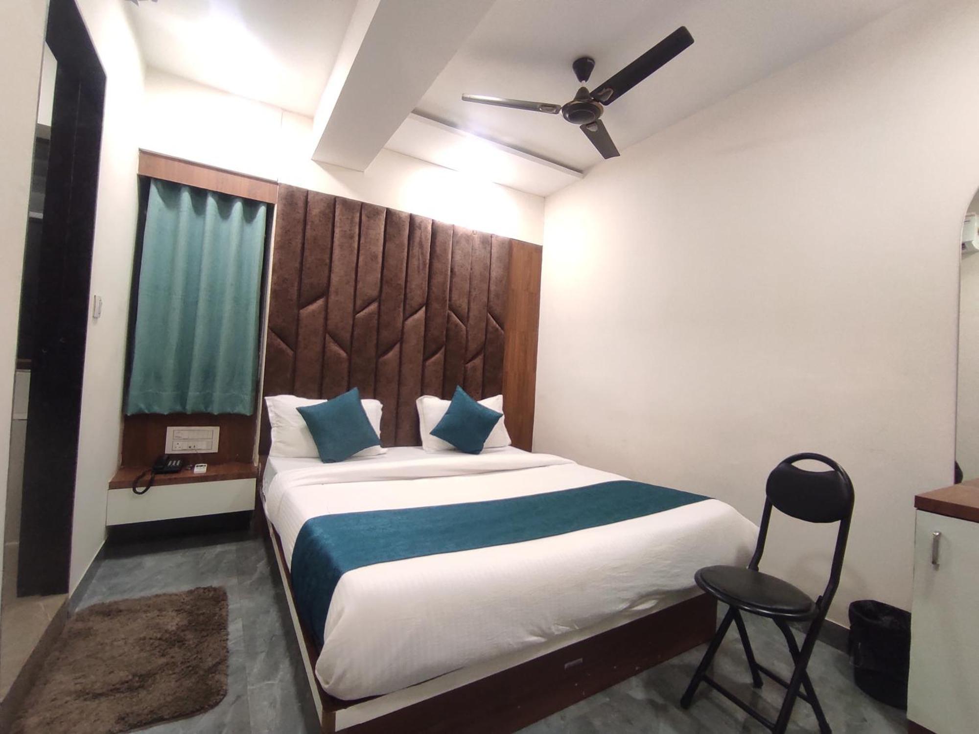 Hotel Earth Inn, Subhash Bridge, Rto Circle, Ahmedabad Exterior foto